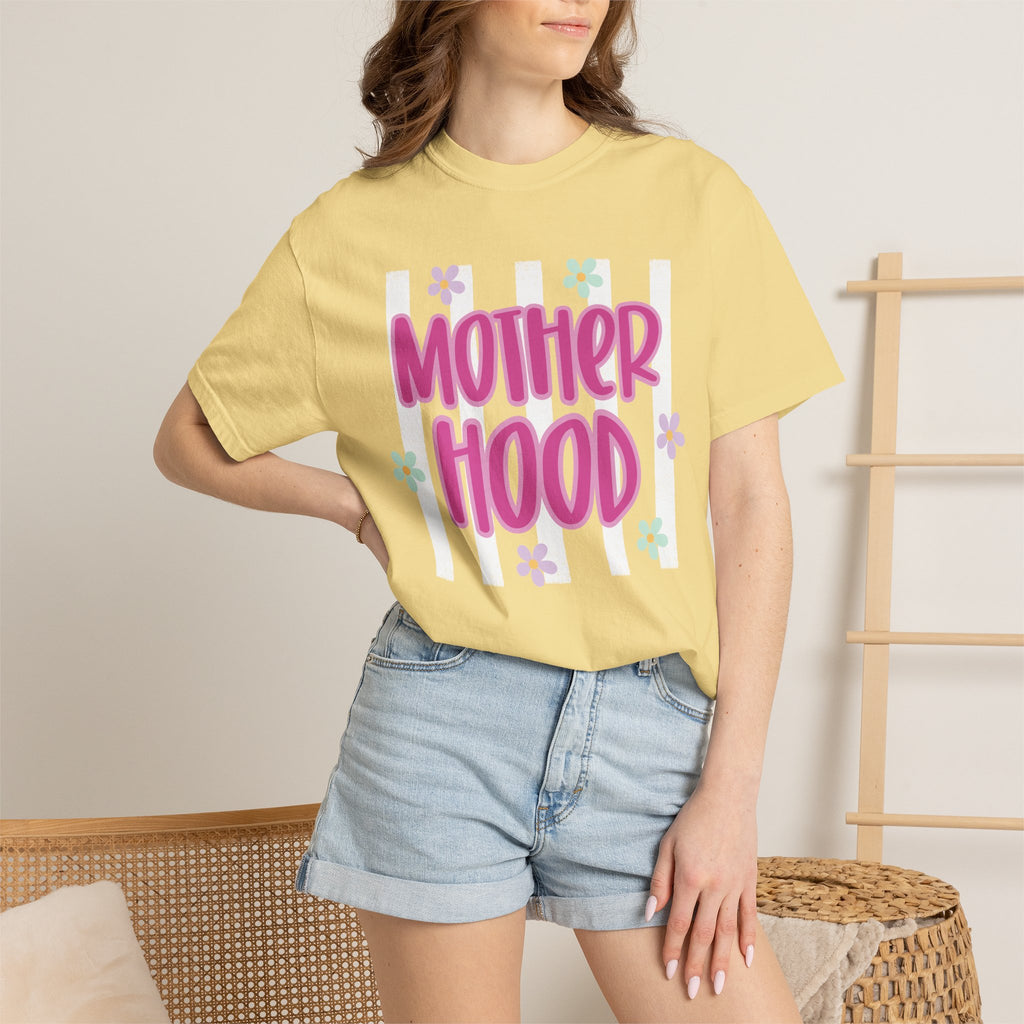 Motherhood Retro Flower T-Shirt — Vintage-Inspired Mom Tee