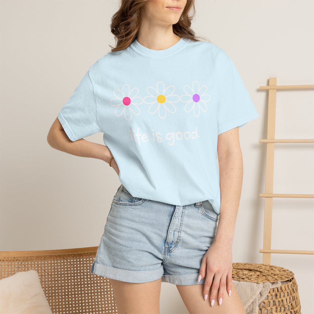 Life Is Good Daisy T-Shirt — Retro Floral Graphic Tee