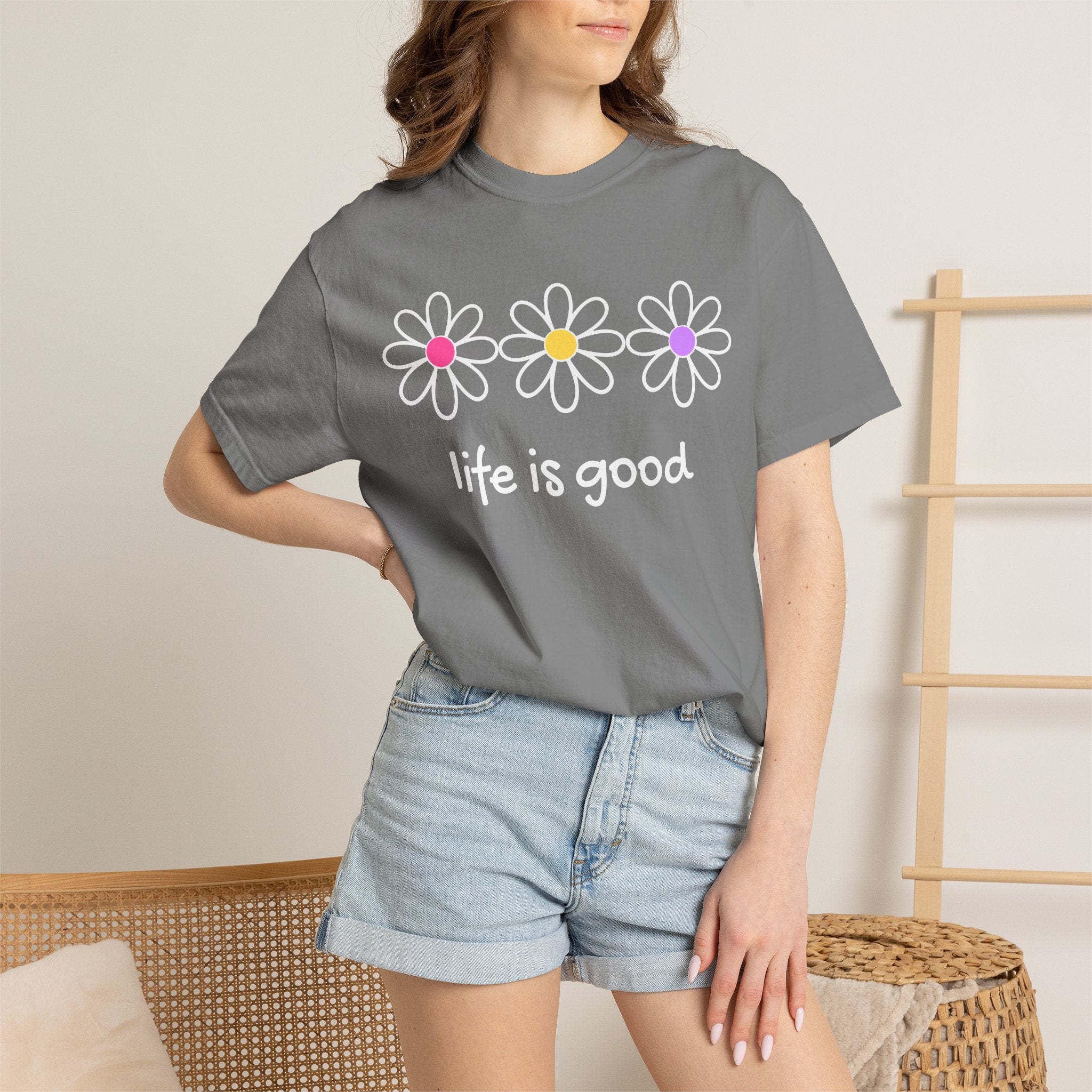 Life Is Good Daisy T-Shirt — Retro Floral Graphic Tee