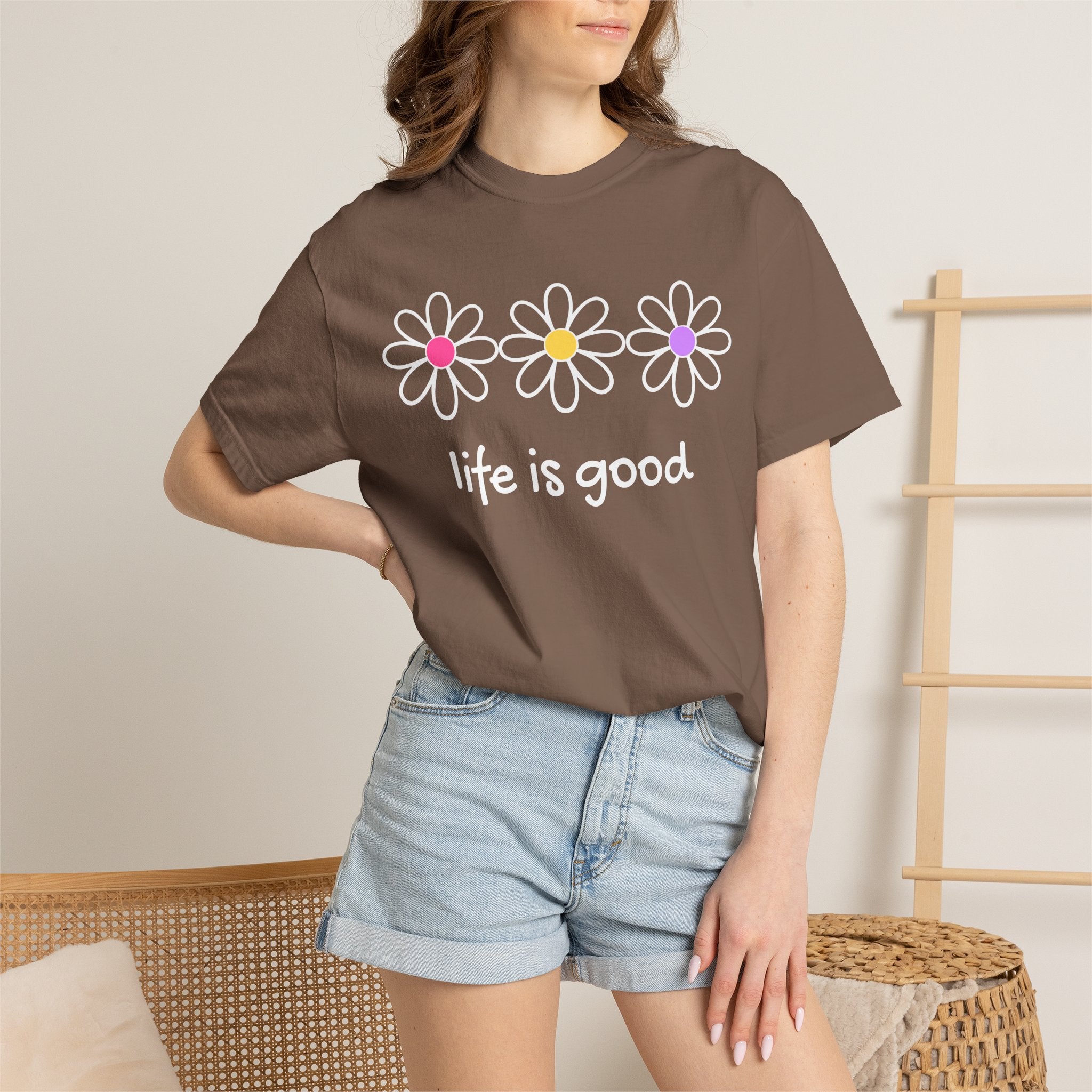 Life Is Good Daisy T-Shirt — Retro Floral Graphic Tee