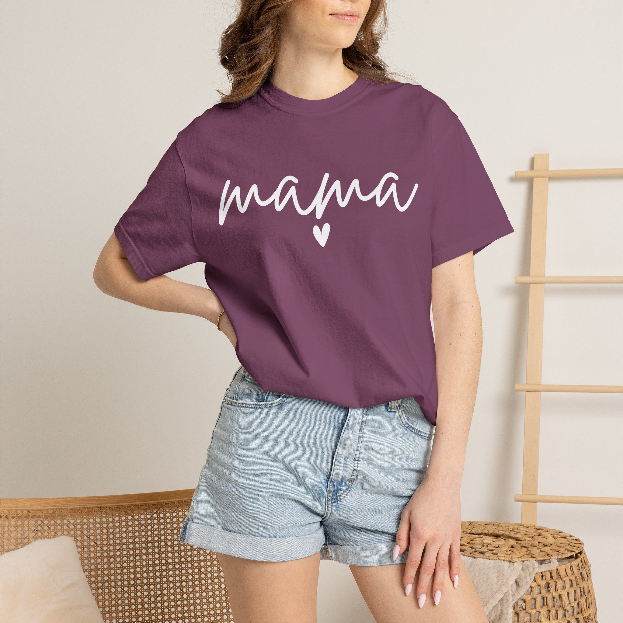 Mama Script T‑Shirt — Cozy 'mama' Heart Tee for Moms, Mother's Day Gift