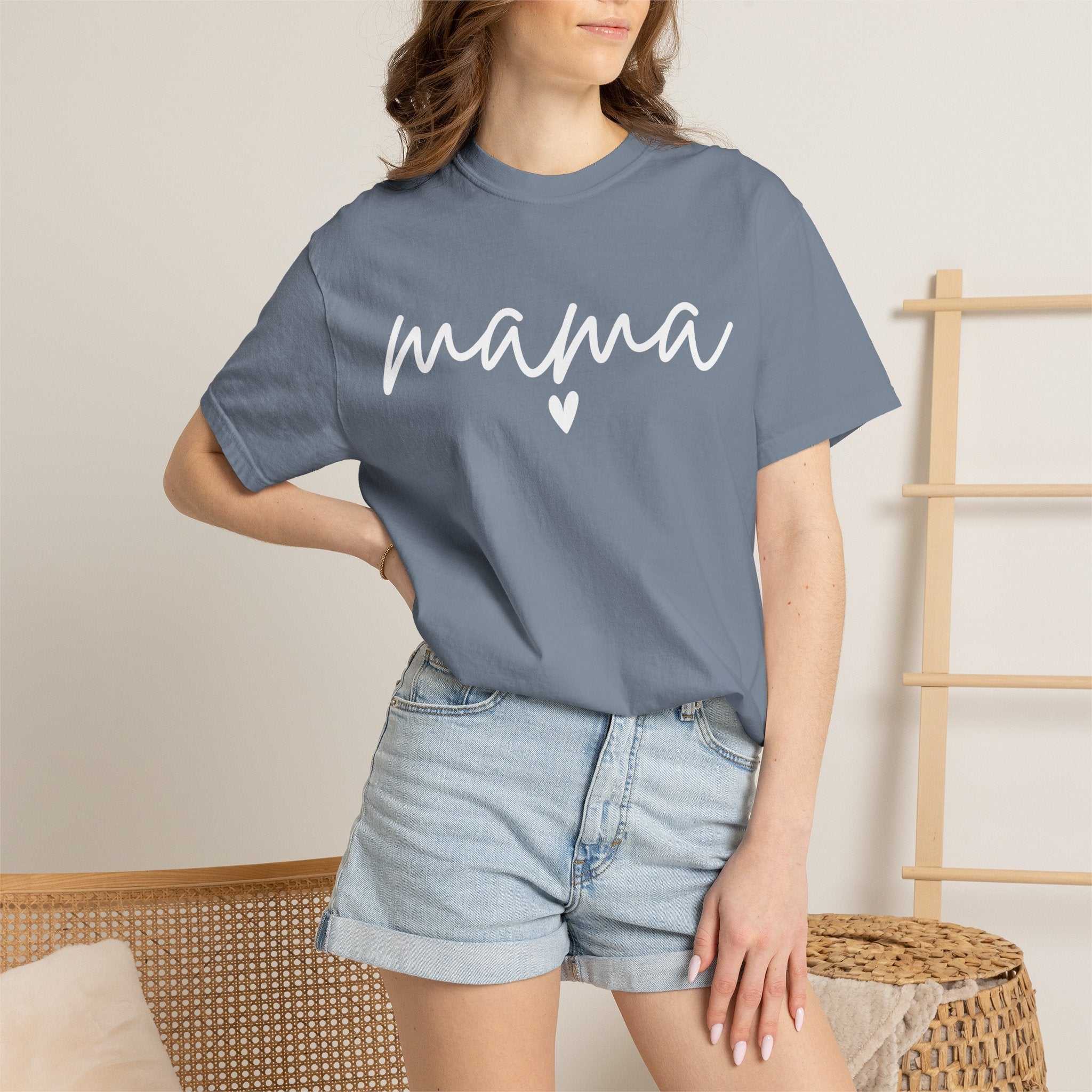 Mama Script T‑Shirt — Cozy Mom Graphic Tee (Heart Accent)
