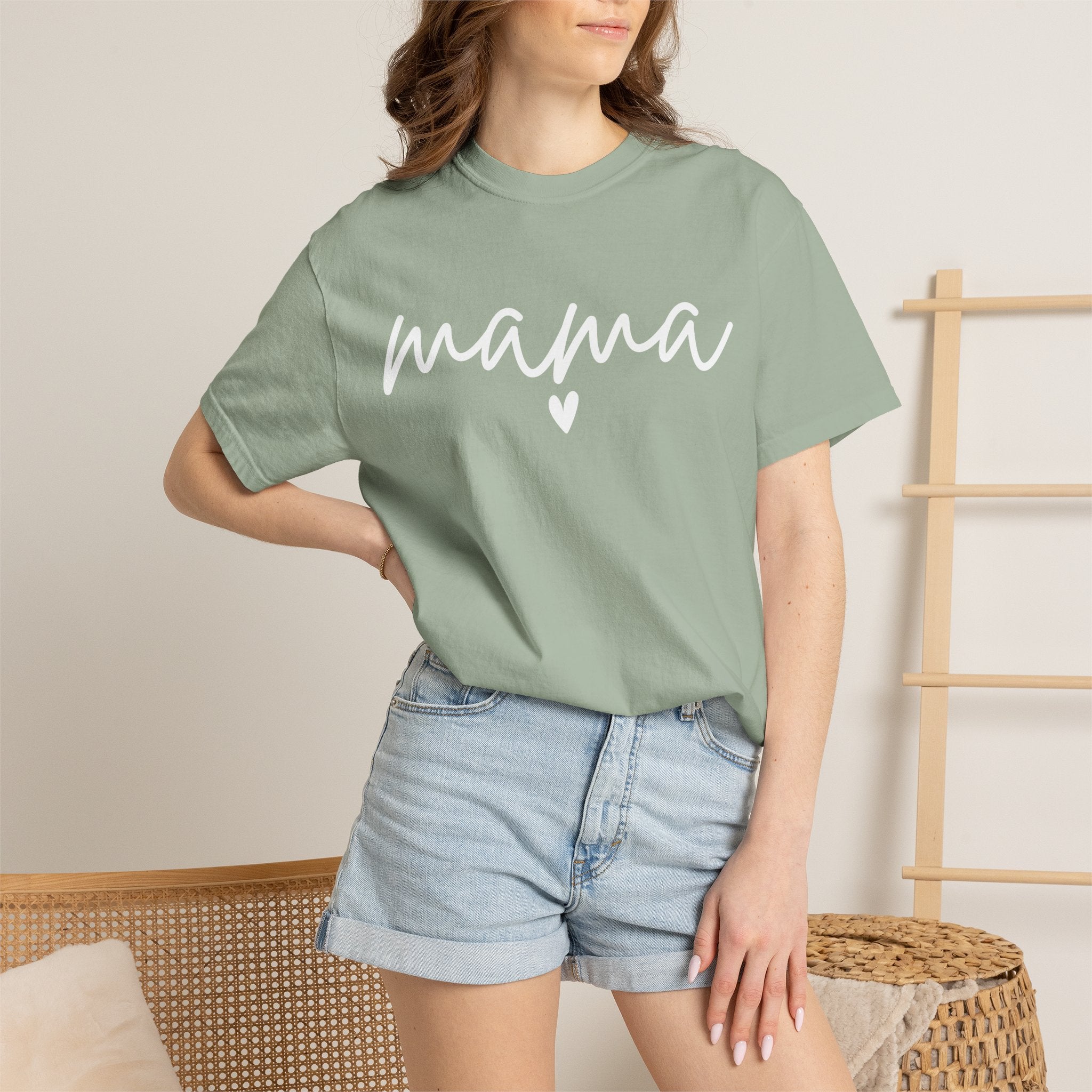 Mama Script T‑Shirt — Cozy 'mama' Heart Tee for Moms, Mother's Day Gift